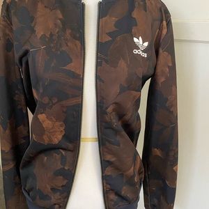 Adidas track jacket fall print limited edition!
